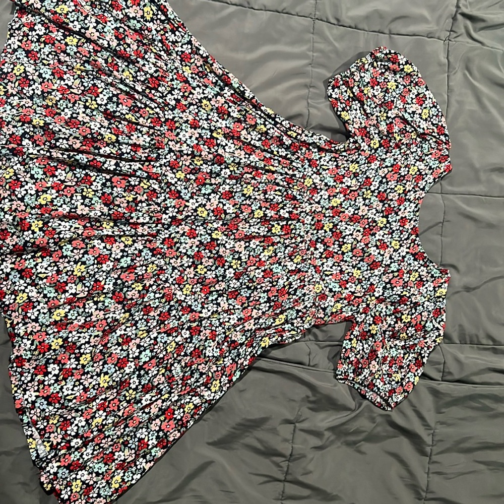 H&M size 8 multicolored dress